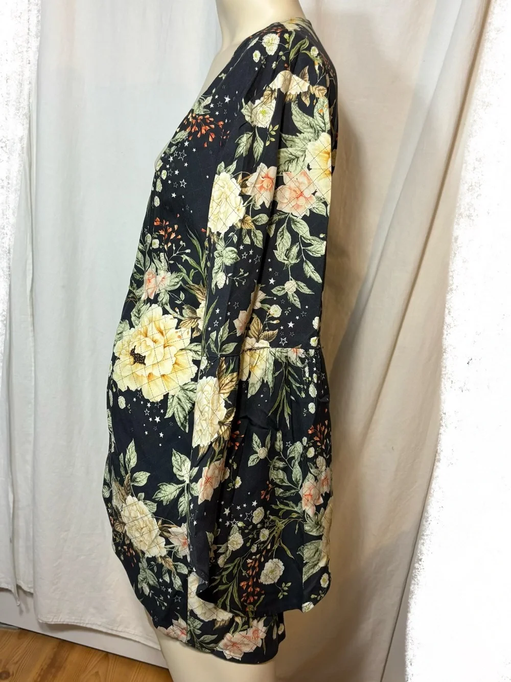 Anthropologie Farm Rio Bell Sleeve Kimono OS